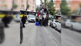 Pazarcı kamyoneti şaha kalktı, vatandaşlar üstünde zıpladı