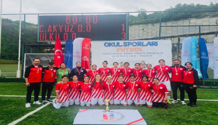 Türkiye’nin en iyi kız Futbol Takımı İzmir’den çıktı