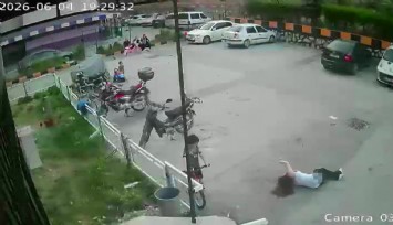 Adana'da 12. kattan düşen kız çocuğu hayata tutundu