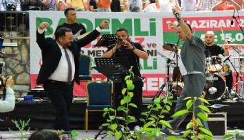 Bademli’de kiraz şöleni, Sümer Ezgü coşturdu