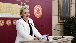CHP'de bir istifa daha: Nimet Özdemir partiden ayrıldı