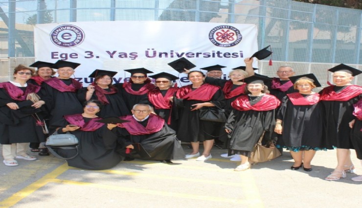 Ege’nin 140 çınarı kep attı: Yaşam boyu öğrenmenin gurur günü