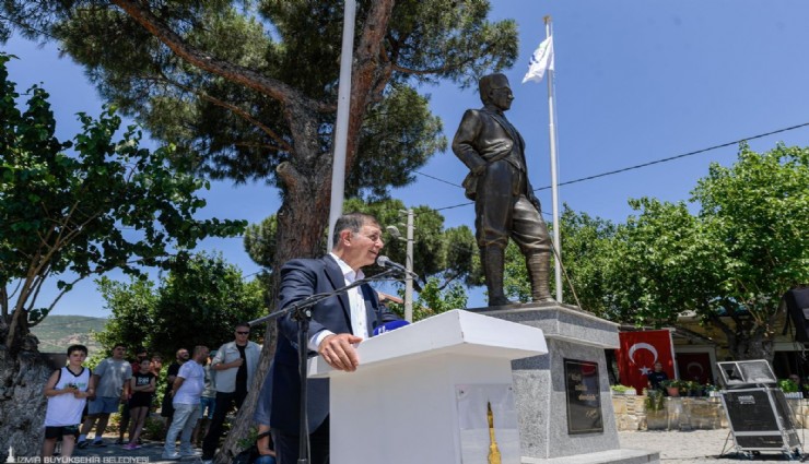 Foça'da Atatürk heykeli açıldı: Başkan Tugay'dan anlamlı mesajlar