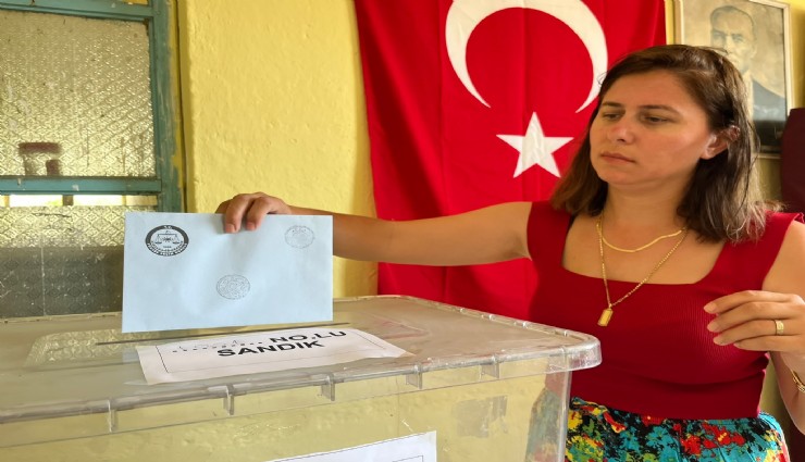Hamitler Mahallesi’nde muhtarlık seçimini Turgut kazandı