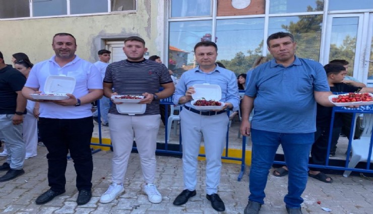 Manisa'da kiraz festivalinde renkli görüntüler