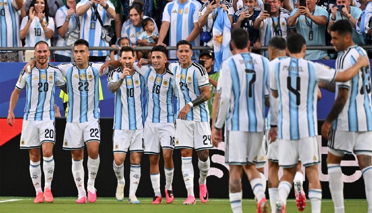 Messi tarihe geçti, Arjantin Dünya Kupası’na 3 gollü galibiyetle başladı