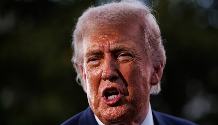 Trump: 'Petrol yüklü gemiler Hürmüz Boğazı'ndan geçmeye başladı