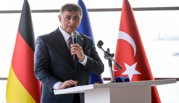 Tugay’dan Almanya mesajı: İzmir olarak iş birliğini büyütmeye hazırız