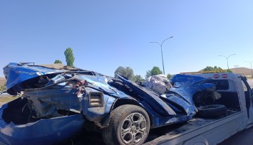 Afyonkarahisar'da feci kaza: Çift öldü, bebekleri ağır yaralı
