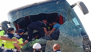 Aksaray’da yolcu otobüsü şarampole devrildi