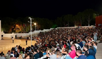 Denizli’de açık havada sineması keyfi başladı