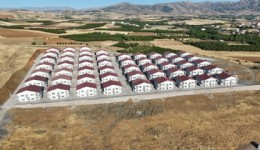Depremzedelerden Haluk Levent ve Ahbap'a çağrı: 'Bağışlar belgeleriyle açıklansın'