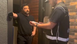 Oğuzhan Uğur'un gözaltına alındığı anlar