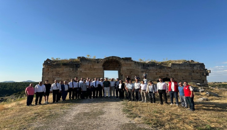 Uşak İl Genel Meclisi toplantısı ilk kez Blaundos Antik Kenti'nde yapıldı