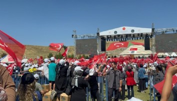 Ahlat’ta 1071 Zaferi coşkusu: Türkiye’nin dört bir yanından vatandaşlar buluştu