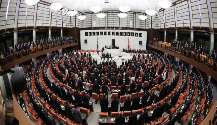 AK Parti'nin kapalı grup toplantısı sona erdi