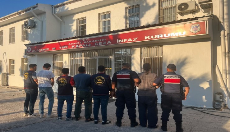 Alaşehir'de 21 adrese eş zamanlı uyuşturucu operasyonu