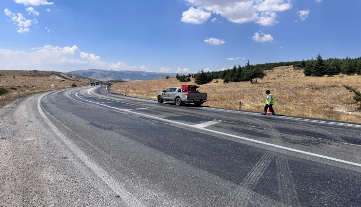 Araçların mor renge boyandığı yolda gerçek ortaya çıktı