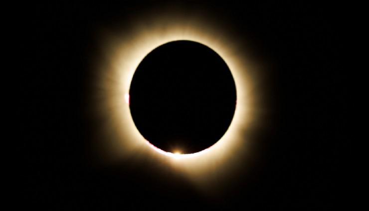 Avrupa'da güneş tutulmasını milyonlarca kişi izledi