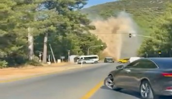 Bodrum’da ana isale hattı patladı: Fırlayan taşlar lüks aracın camını kırdı