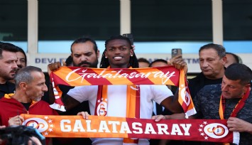Galatasaray'ın yeni yıldızı Rafael Leao İstanbul'da