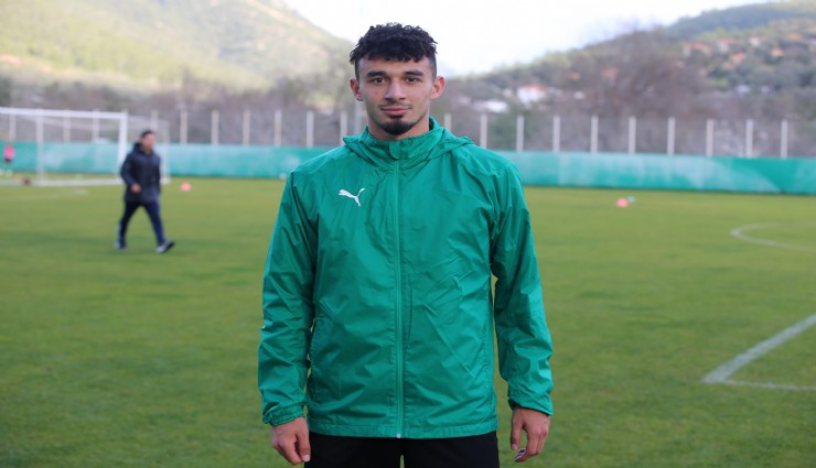 Göztepe, Gökdeniz Bayrakdar transferini gerçekleştirdi