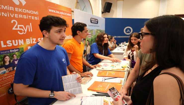 İEÜ'de gençlere tercih ve kariyer tavsiyeleri: 'Sadece maaşa göre bölüm seçmeyin'