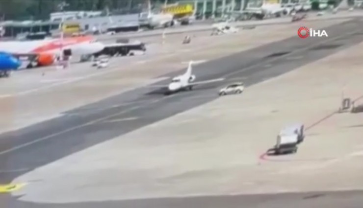 İtalya'da özel jete araba çarptı