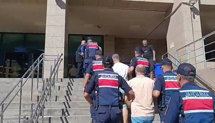 İzmir'de suça geçit yok: Uyuşturucu ve kaçak alkol yakalandı