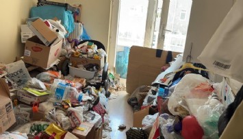 Kütahya’da emekli profesörün iki dairesinden tonlarca çöp çıktı