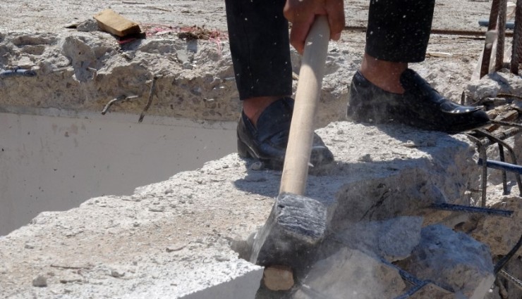 Malatya’da müteahhit kalitesiz beton nedeniyle kendi inşaatını ihbar etti