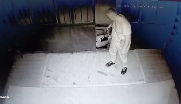 Manisa'da cami cami dolaşan ayakkabı hırsızı takiple yakalandı
