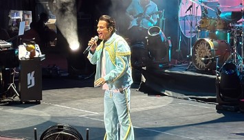 Marmaris’te Kenan Doğulu’dan unutulmaz konser gecesi