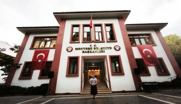 Menteşe'de 100 yıllık belediye binası için vakıf kararı