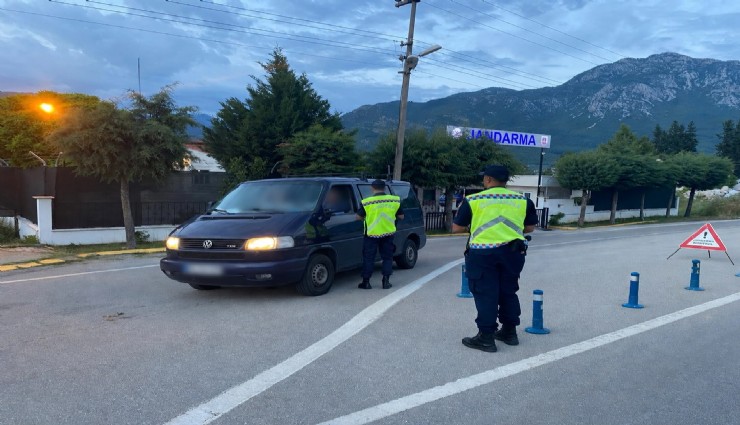 Muğla’da çeşitli suçlardan aranan 77 kişi yakalandı