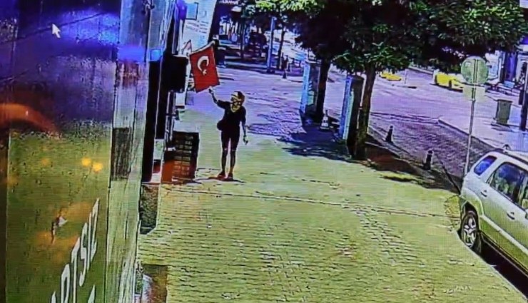 Muğla'da Türk bayrağını çakmakla yakmaya çalıştı