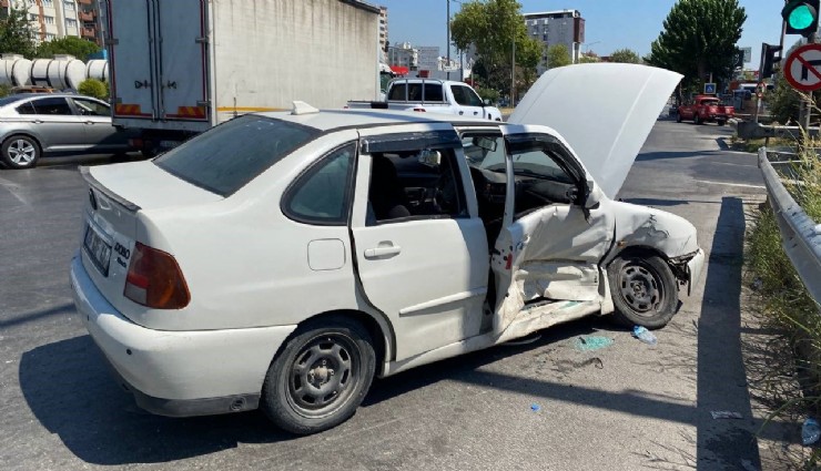 Aydın’da kavşakta feci kaza: 1’i bebek 4 yaralı