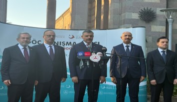 Bakan Çifti açıkladı: Okullardaki bahçe görevlilerine arama için el dedektörü dağıtıldı