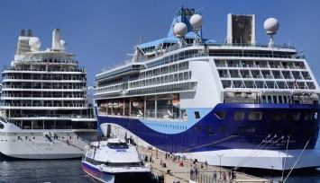 Bodrum'a iki dev kruvaziyer geldi