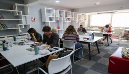 Buca'da üniversitelilere ücretsiz destek: Gençlik merkezleri yeni döneme hazır