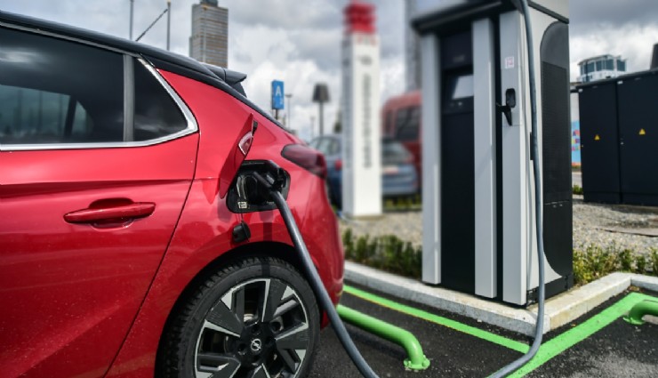 Elektrikli araç sayısı artıyor, şarj istasyonları bakımları yetersiz kalıyor