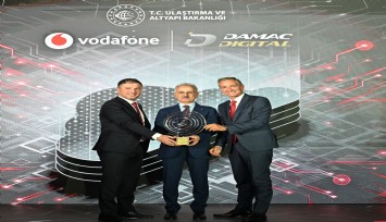 İzmir'de 100 milyonluk yeni yatırım: İzmir Veri Merkezi hizmete açıldı