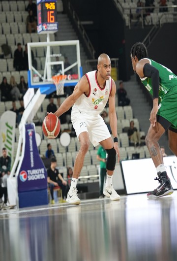 Karşıyaka Basketbol'dan oyun kurucu takviyesi