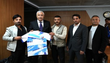 Kemalpaşa'da 15 amatör futbol kulübü ve güreş takımına destek