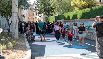 Konak’ta öğrenciler yeni eğitim yılına renkli yolla başladı