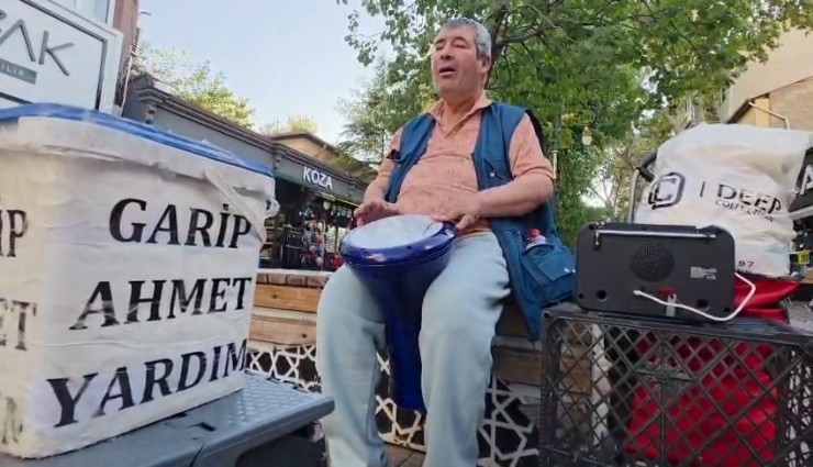 Kütahya’da ' Garip Ahmet' 20 yıldır darbukasıyla sokakları şenlendiriyor