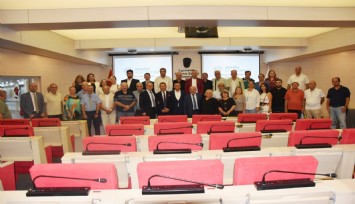 Manisa Kent Konseyi’nde Hakkı Bayraktar yeniden başkan seçildi