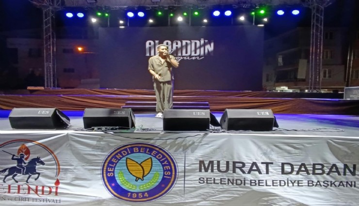 Selendi’de festival coşkusu: Başkan Daban’a sahnede sürpriz doğum günü