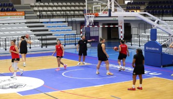 Turgutlu Kadın Basketbol Takımı'nın Süper Lig'te pota heyecanı başlıyor